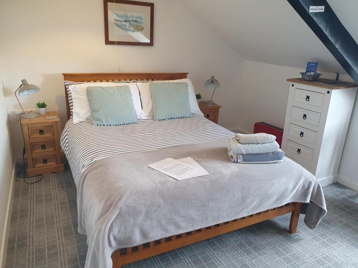 Beachcomber B&B Тенби Экстерьер фото