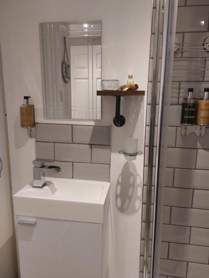 Beachcomber B&B Тенби Экстерьер фото