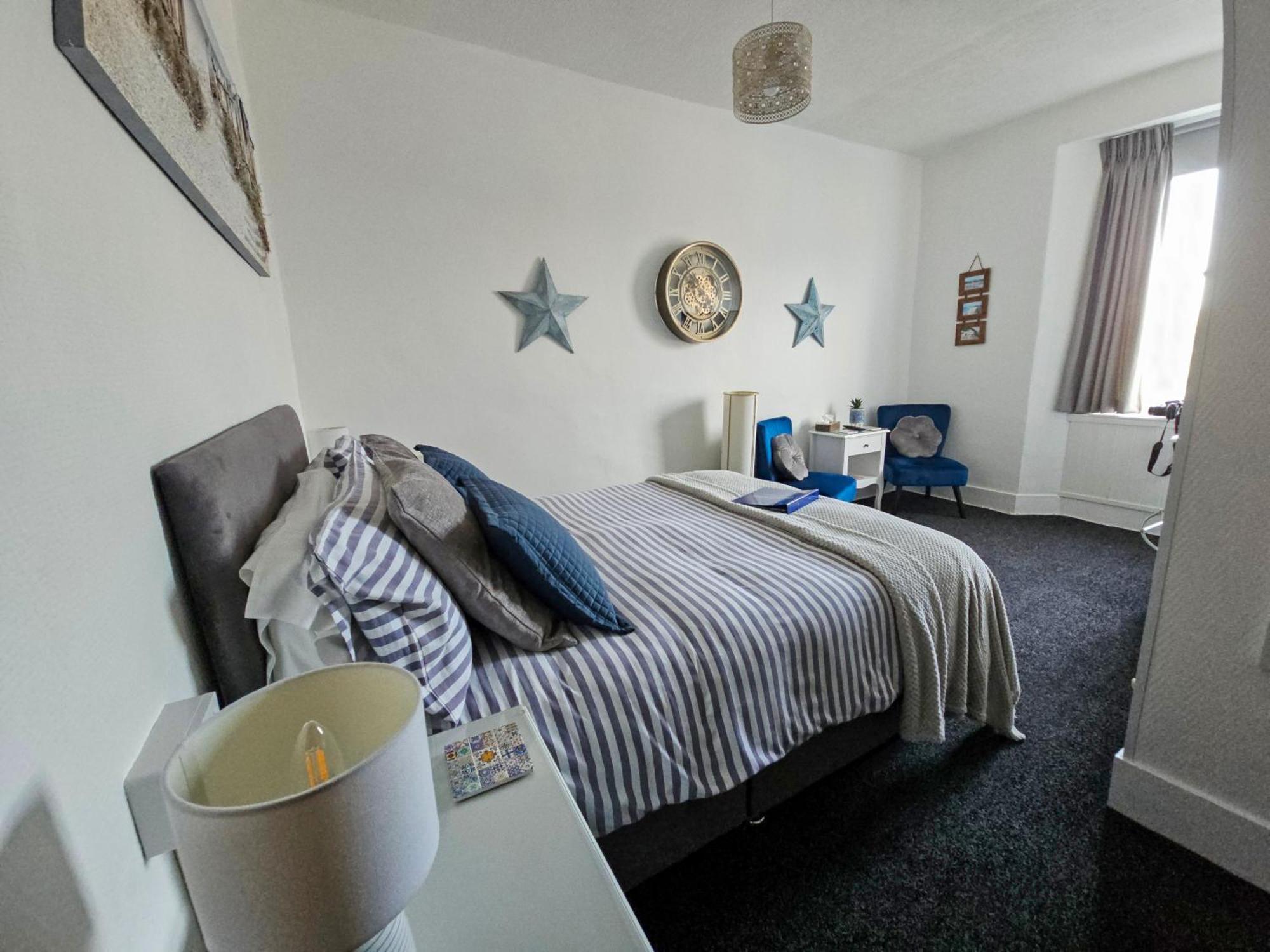 Beachcomber B&B Тенби Экстерьер фото