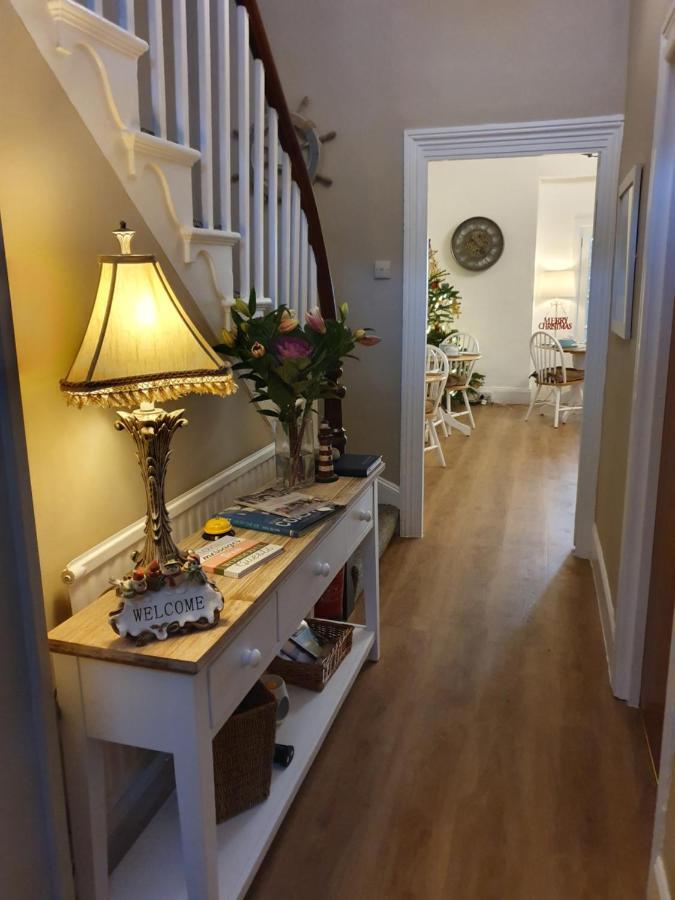 Beachcomber B&B Тенби Экстерьер фото