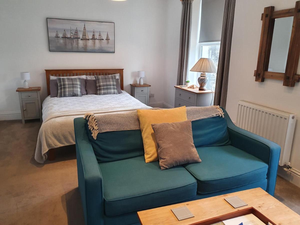 Beachcomber B&B Тенби Экстерьер фото